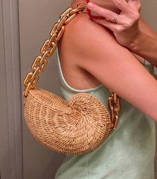 Evening Bags Fashion Thick Chains Rattan Conch Women Shoulder Bags Design Wicker Woven Handbags Luxury Summer Beach Straw Bag Bali Purse 230825