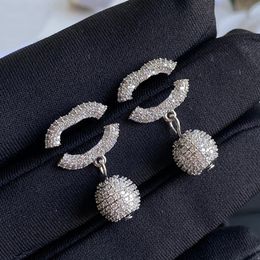 Stud Stud Fashion Earrings Designer Brand Letter Ear Stud Loop Drop Crystal Copper Earring Women Gold Sier Plated Wedding Jewellery Gift D1HO