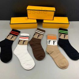 Designer Socks Men Women Cotton Sport off Tiger Bee F lettler Embroidery Mid-high Tube Leisure Sports Hip Hop Black White luxury brand Sock with box NFNA