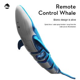 ElectricRC Animals B4 Remote Control Whale Simulation Water Boat Crossborder Electric Summer Shark Diving Spray Boy Toy 230825