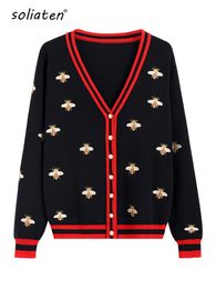 Womens Knits Tees High Quality Fashion Designer Bee Embroidery Cardigan Long Sleeve Single Breasted Contrast Colour Button Knitted Sweaters C068 230826