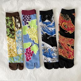 Frauen Socken Bunte Cartoon Gekämmte Baumwolle frauen Zwei Zehen Trauben Wellen Karpfen Japanischen Harajuku Lustige Nette Sandalen Tabi Sokken