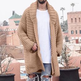 Erkek Sweaters Kaliteli Moda Orta Uzunluklu Kartı Kazak Yakası yakalı ve uzun kollu yünlü ceket