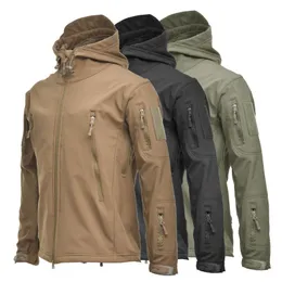 Military Shark Skin Soft Shell Jackets Men Tactical Windproof Waterproof jacket men Army Combat Jackets Mens Hooded Bomber Coats outdoors