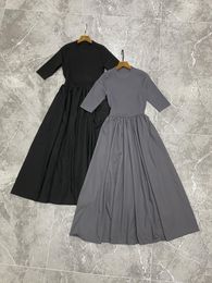 Italian designer, new round neck knit patchwork clean color dress for autumn and winter 2023