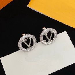 2023 Europe America Micro Inlays Crystal Hoop Earrings Fashion Style Lady Women Copper Material Hollow Out Full Diamond V Initials Stud Earring Jewellery HLVE4 --41