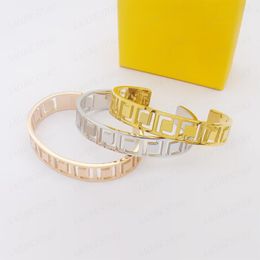 Luxury Bangle Hollow Letter Womens Designer Bracelets 18K Gold Brand Jewellery Wedding Couple Gift Lover Bangles with Box