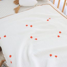 Blankets Born Blanket Baby Cover Pure Cotton Breathable Warm Soft Cartoon Cute Gauze Scarf Holding