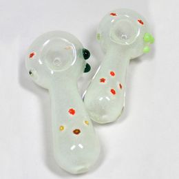 Flower Design Glow In Dark Pyrex Thick Glass Hand Pipes Portable Innovative Philtre Herb Tobacco Spoon Bowl Smoking Bong Holder Innovative Cigarette Holder Tube DHL