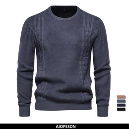 Mens Sweaters Warm Pullovers Sweater for Fall and Winter with Solid Colour Soft Material Casual Classic Men 230828