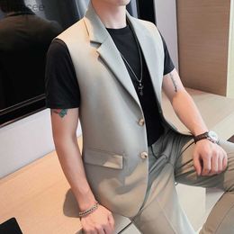 Men Korean Streetwear Fashion Vintage Suit Vest Loose Casual Cityboy Waistcoat Sleeveless Blazer Jacket Man Vest Coat S-4XL HKD230828