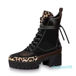 classic Western boots women shoes 100% leather Love arrow medal Desert boot Lace up lady Thick High heels Large size 35-42