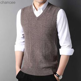 Jacquard 100 Pure Wool Sweater Vest for Middle-Aged Men Wool Vest V-neck Autumn and Winter Sweater Waistcoat for Men HKD230828