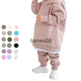 Clothing Sets 2023 Children Kids Fleece Winter Outfits Solid Cotton Hooded SweatshirtPants Toddler Infant Suit Boy Girl Casual Warm Clothes x0828
