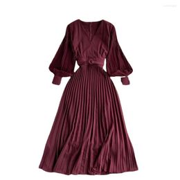 Casual Dresses French Retro V-neck High Waist Vestido Elegant Spring Summer Woman Dress Pleated Bodycon