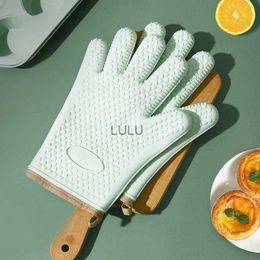Anti Scalding Insulated Oven Gloves Kitchen Microwave Oven Baking Mitts Thickened Five Finger Heat-proof Silicone Gloves HKD230828