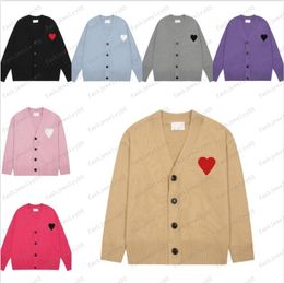 2023 Парижский дизайнерский дизайнер мужской дизайнер свитера Love Жаккард круглый шейный свитер.