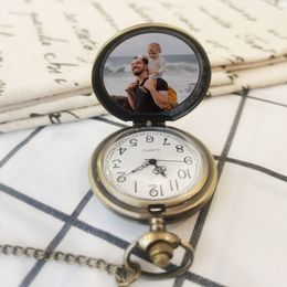 Pendant Necklaces Custom P o Text Retro Smooth Quartz Pocket Watch Personalized Vintage Black Copper Silver Color Clock Fathers Day Gift 230828
