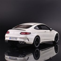 Diecast Model car 1 32 C63S Coupe Alloy Car Model Diecast Metal Toy Vehicles Car Model Collection Simulation Sound and Light Childrens Gifts 230827