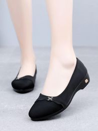 Dress Shoes Cloth Women's In The Spring And Autumn Wedge Soft Bottom Non-slip Black Tooling Work A Pedal