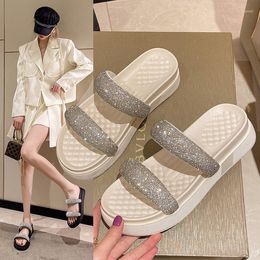 Slippers 2023 Summer Korean Fashion Casual Flip Flop Matsuke Thick Sole Beach Rhinestone Outside Wearing Sandals Female