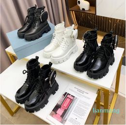 Designers Women Boots Wheel Nylon Gabardine Womens Sneakers With Box Removable Black White Brown Casual Trainers