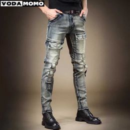 Light Luxury Mens Slim-fit Stretch Denim Pants Patchwork Decors Multi-Pockets Cargo Jeans Moto Biker Retro Blue Jeans Pants HKD230829