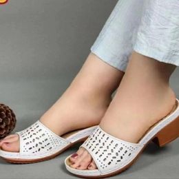 Slippers Round Toe Women Flip Flops Rome Mid Heels Designer Brand Fashion Dress Pumps Sandals Outside Chunky Slides Femme 2023