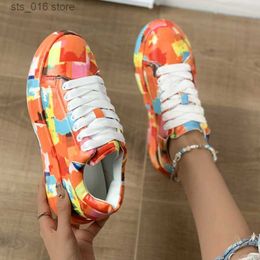 2024 Dick-Soled-Frauen neue Sportkleider Mode vulkanisieren weibliche Graffiti weiße Schuhe Outdoor Casual Sneakers Plus Size T230829 496