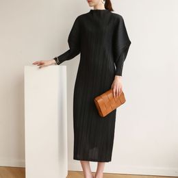 Casual Dresses Dress For Women Loose Stretch Miyake Pleated Round Neck Long Sleeved Simple Solid Colour Over The Knees Spring And Autumn