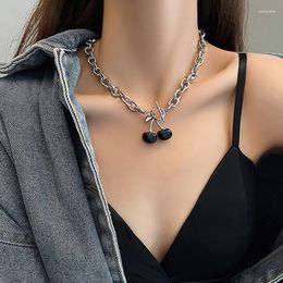 Pendant Necklaces Black Wine Red Cherry Necklace Hip Hop Inns Premium Earrings Dark Girl Personality Bracelet Simple Versatile Collar Chain