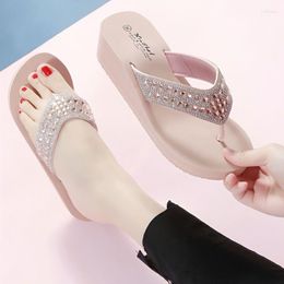 Slippers Herringbone For Women To Wear Outside Summer 2023 Online Red Fashion Rhinestone Foot Clip Holiday Anti-skid Shoes