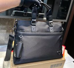 designer men bags Briefcase Business Crossbody Handbag Fashion Men Shoulder Bag Leather Laptop package Man Computer Bags men's handbags & Key chain bag