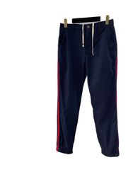 Pantaloni casual da uomo nuovo lato classico pantaloni sportivi in fettuccia rossa stile collegiale tutti i pantaloni in vita elastici da uomo semplici e alla moda