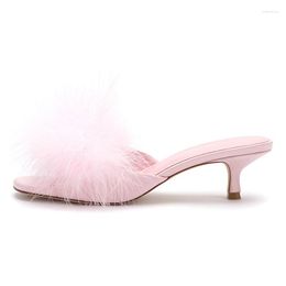 Slippers Arden Furtado 2023 Summer Fashion Pink Ostrich Hair Patchwork Round Toe Open Stilettos Sexy Woman Word