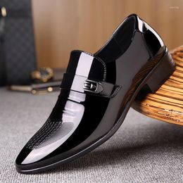 Dress Shoes Patent Leather For Men Business Loafers Slip On Oxford Men's Moccasin Glitter Pointed Toe Footwear