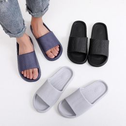 Slippers Summer Men Beach Outdoor Male Fashion Breathable Casual Flat Shoes Non-slip Indoor Slides Pantuflas Hombre