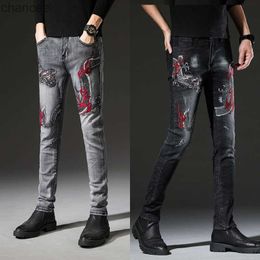 Mens Light Luxury Dragon Embroidery Jeans Slim-fit Stretch Scratches Denim Pants High Street Jeans Pants Youth Must; HKD230829