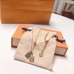 Brand designer necklace new double brand European and American fashion clavicle chain perfume bottle necklace