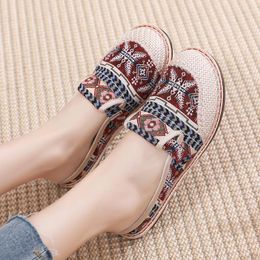 Slippers Selling Ethnic Style Retro Linen Embroidered Women Old Beijing Lazy People Wear Baotou Half