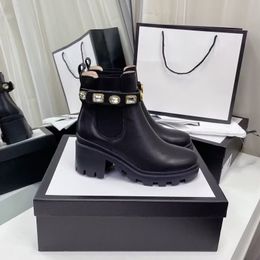 2023 Stivali con plateau da donna firmati Desert Black Ape ricamata con strass Stivaletti con tacco grosso Scarpe antiscivolo