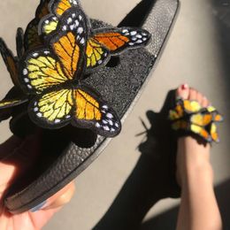 Slippers 2023 Summer Embroidered Butterfly Cute Indoor Home Muller Fashion Casual Flat Shoes Sandalias De Mujer