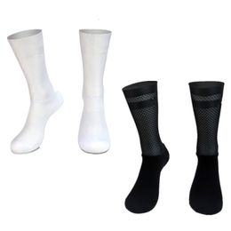 Sports Socks Pro Team Aero Anti Slip Silicone Cycling Men Bicycle Sport Running Bike Calcetines Ciclismo 230830