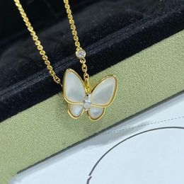 Woman Elegant Necklaces Fashion Butterfly-shaped Chain Wedding Clone Necklaces Special Design Jewellery with Gift box