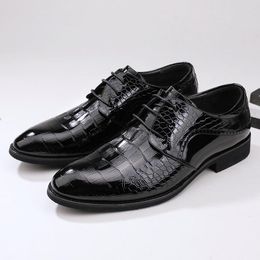 Dress Shoes Men's Leather 2023 Soft Bottom Casual Business Formal Black Patent Zapatos Hombre Lace Up Luxury Male Footwear