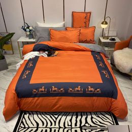 Bedding Sets Fashion Luxury Printed Duvet Er Queen King Size Bed Sheet Pillowcases High Quality Comforter Set Drop Delivery Home Garde Dhn7W