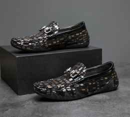 Neue Loafer Männer Schuhe Pu Spleißen Niedrigen Absatz Runde Kopf Abdeckung Fuß Mode Business Freizeit Bequeme Klassische Formale Schuhe Größe: EU39-43