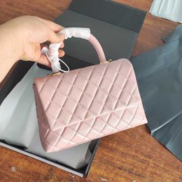 2022Ss Classic Top Handle Totes Mini Flap Bags Quilted Gole Metal Matelasse Chain Purse Vanity Cometic Case Luxury Designer Outdoor Sacoche Clutch Handbags 23x14CM