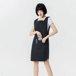 Wholesale of hair cutting aprons, work clothes, tools, oil baking, perm, hair dyeing, double-sided aprons, hair styling products from manufacturers