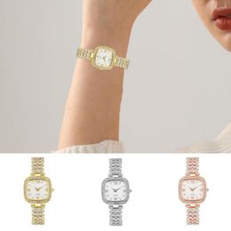 Wristwatches Ladies Watch Stylish Luxury Women Rhinestone Bracelet Alloy Case